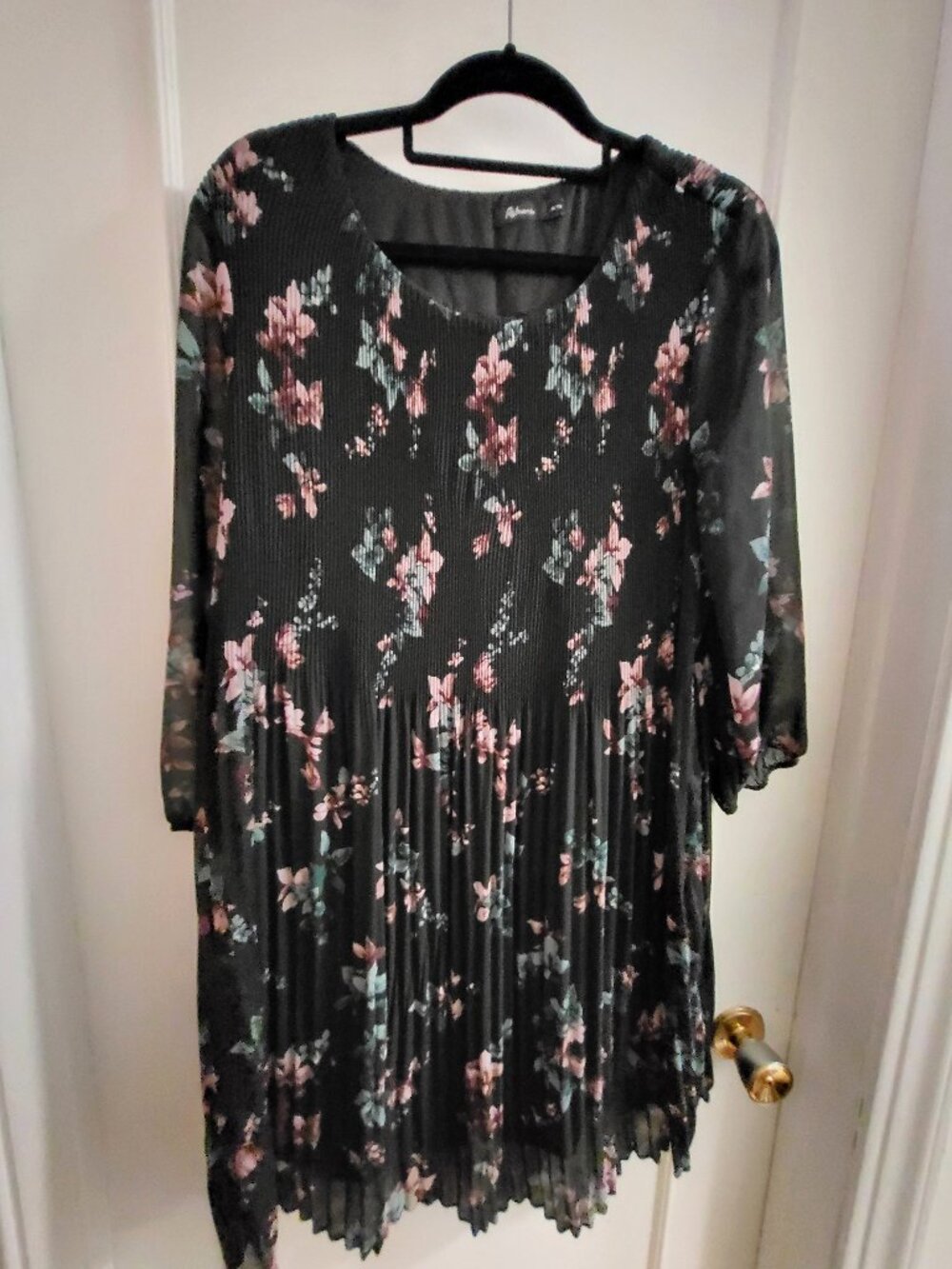 Reitmans Black Floral Pleated Chiffon Dress - Size XL